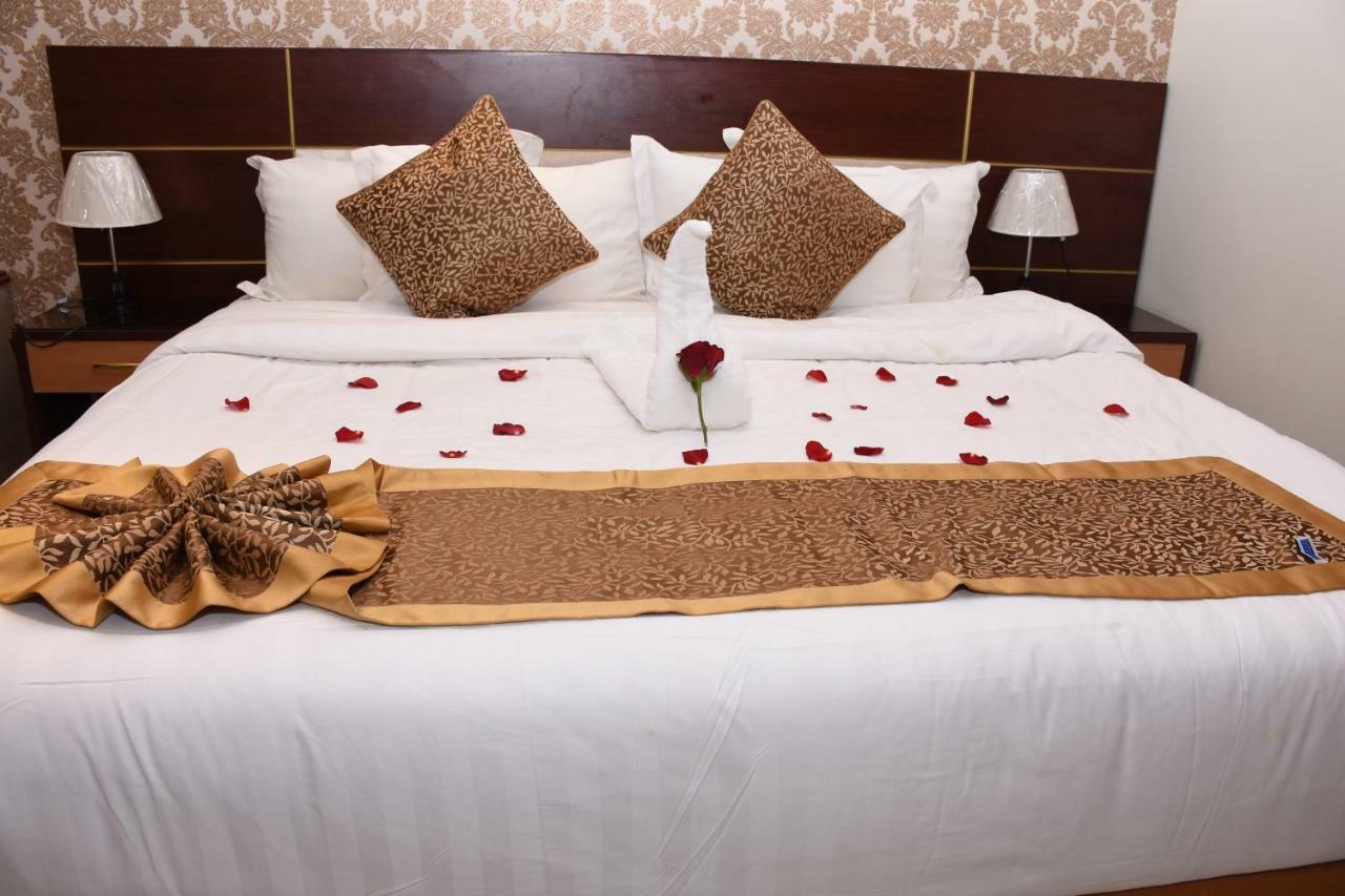 Pearl Palace Hotel Suits 메디나 외부 사진