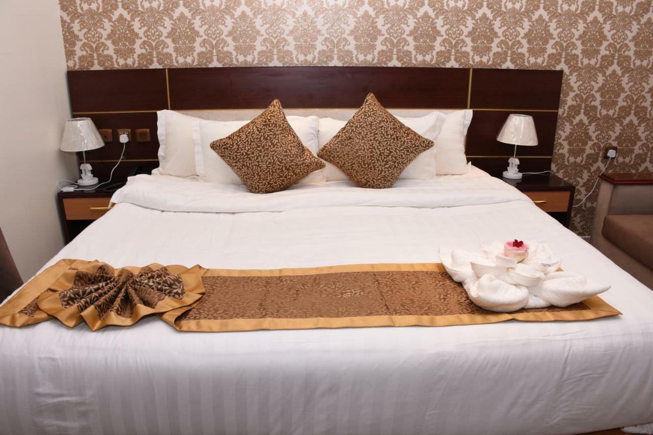 Pearl Palace Hotel Suits 메디나 외부 사진