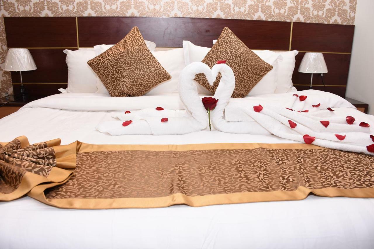 Pearl Palace Hotel Suits 메디나 외부 사진